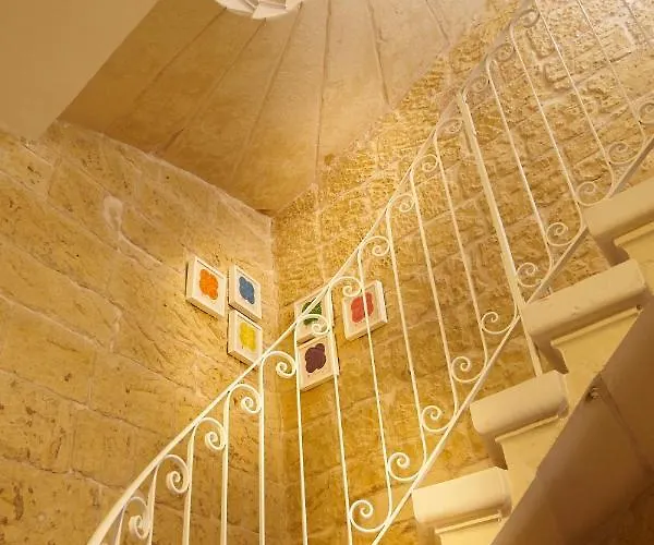 Oda ve Kahvaltı Provicario